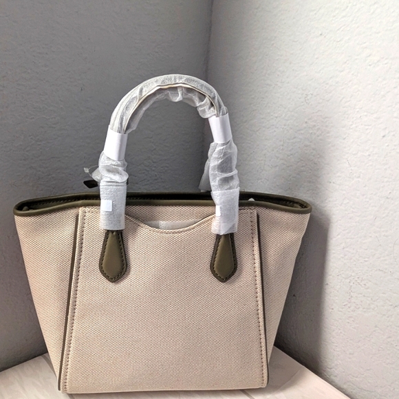 NWT Michael Kors Taryn Small Canvas Convertible Crossbody Bag In Safari Green - Picture 2 of 2